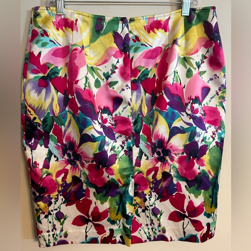 Jones New York Collection Silk Blend Floral Pencil Skirt - Picture 2 of 8